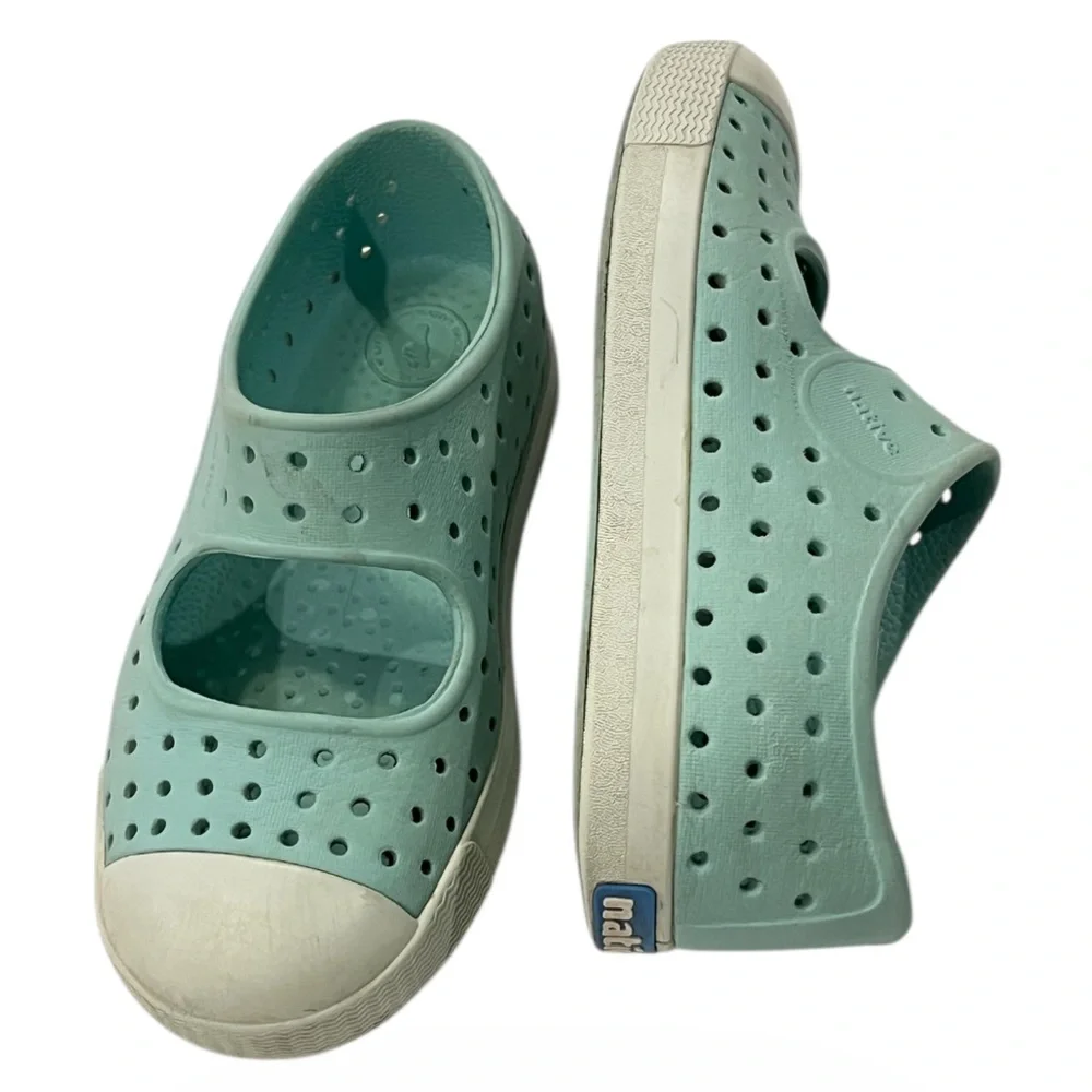 Native Juniper Water Sneaker Child’s size 10 Light Blue